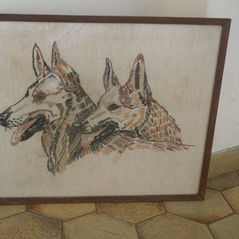 刺繍でつくられた私たち